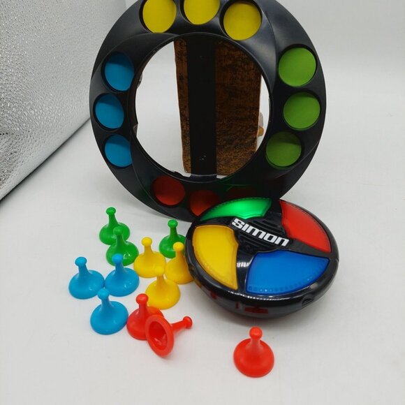 Simon Sorry! Game Replacement Simon Tokens Only Tested Works - Picture 1 of 5